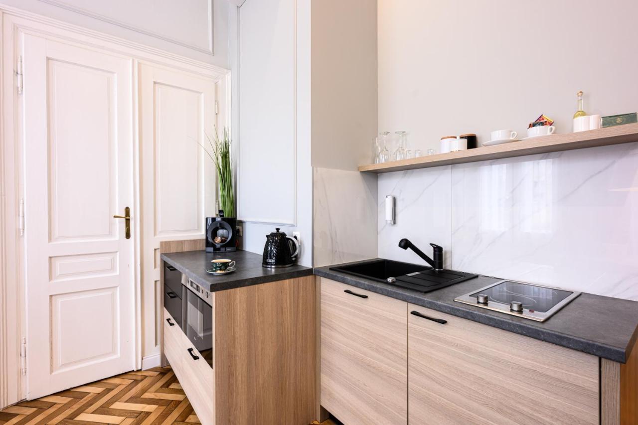 Arts Apartments - Krakow Old Town Ngoại thất bức ảnh